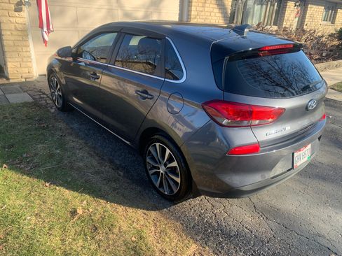 Used 2018 Hyundai Elantra GT image 10