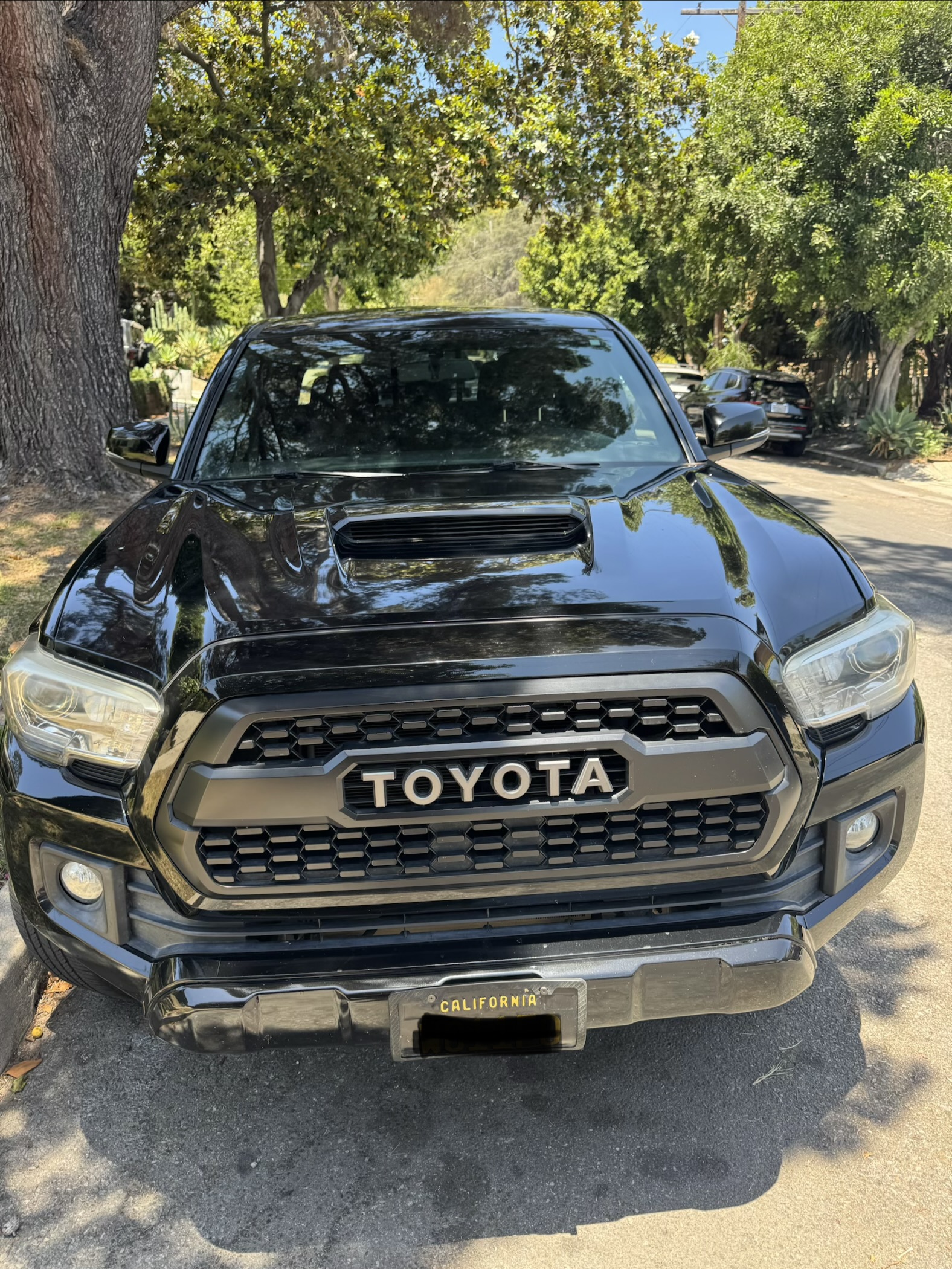 Used 2016 Toyota Tacoma TRD Sport w/ Premium & Technology Package AWD/4WD image 12