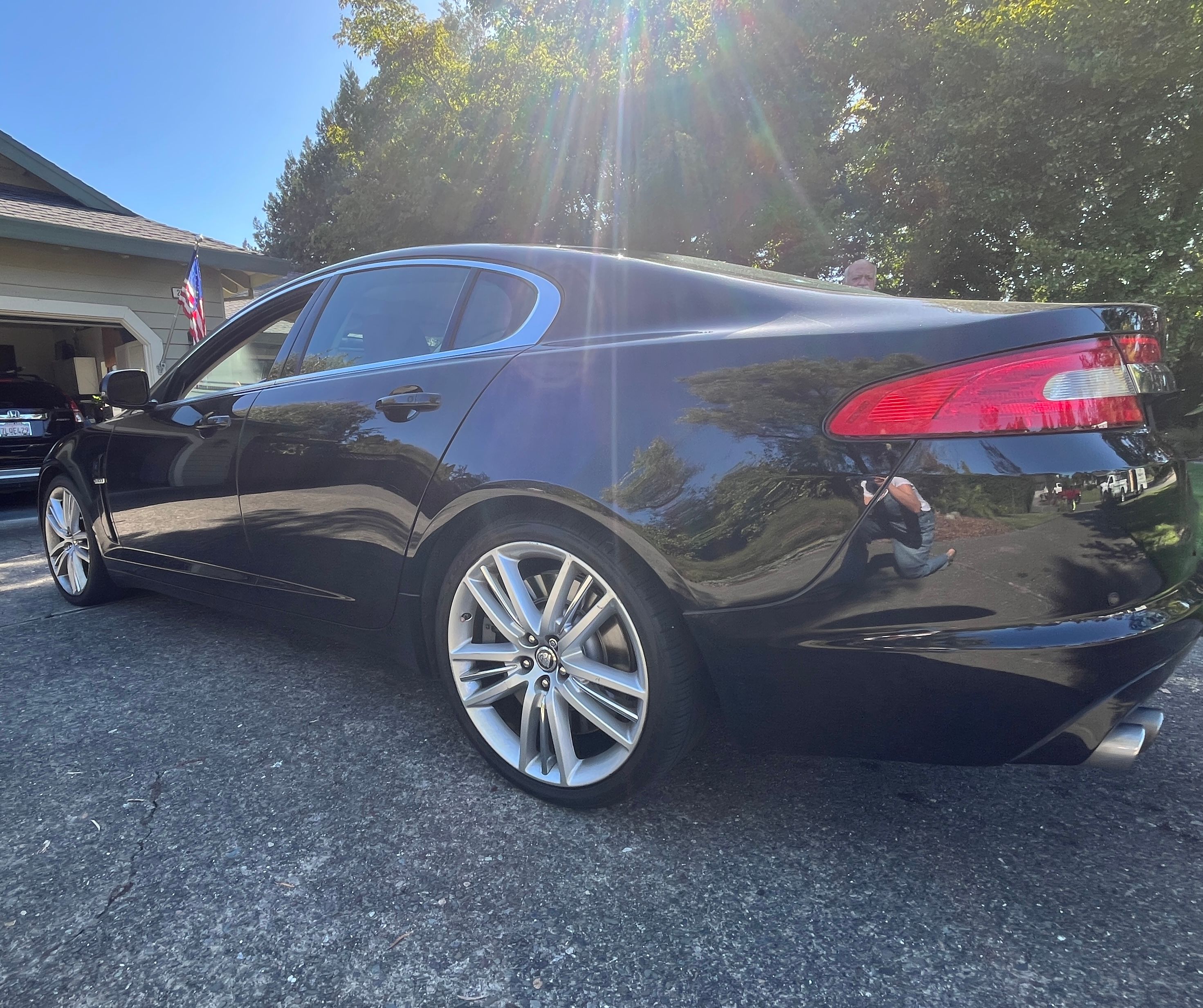 Used 2011 Jaguar XF Supercharged RWD image 4