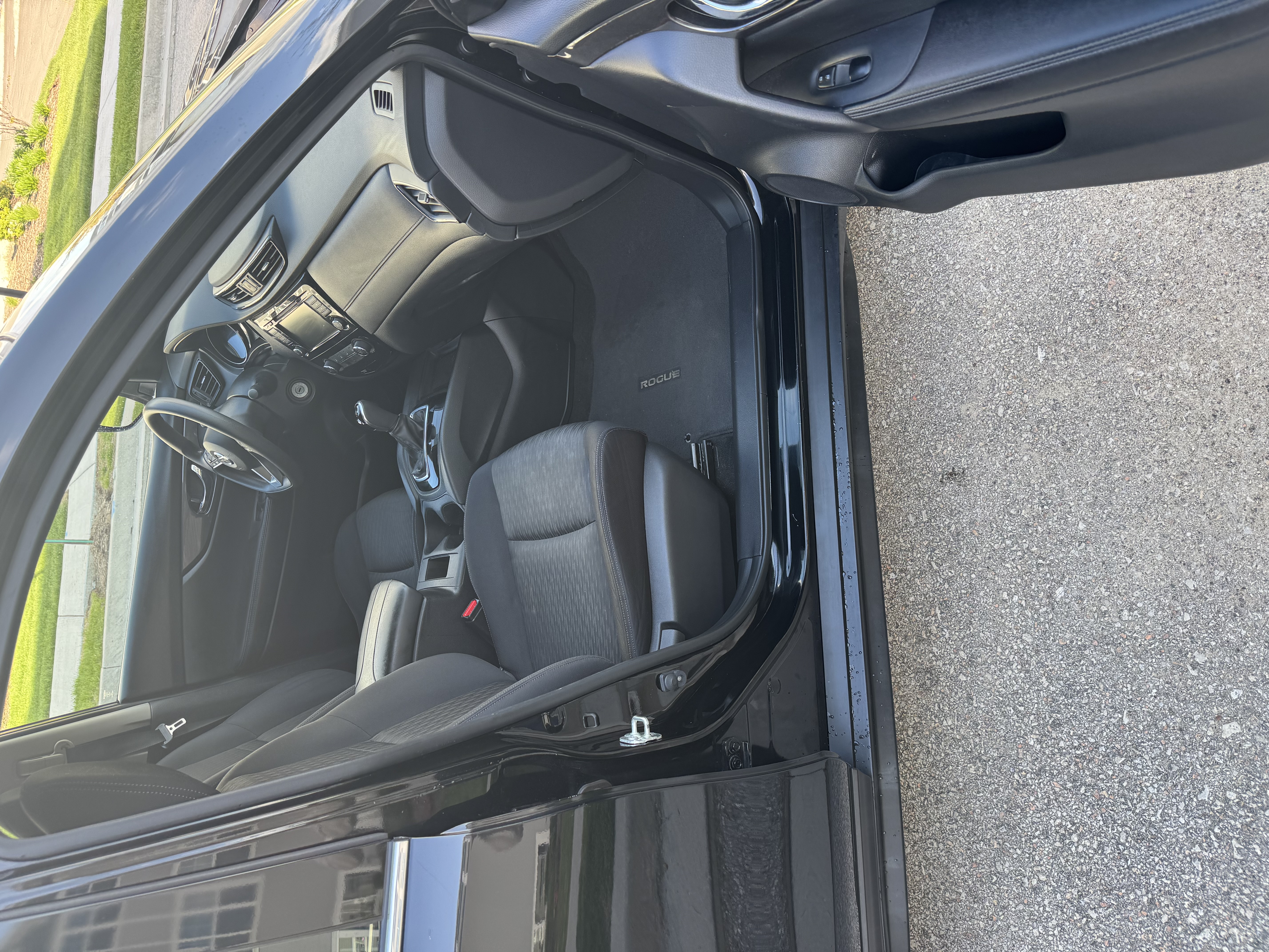 Used 2018 Nissan Rogue S AWD/4WD image 11