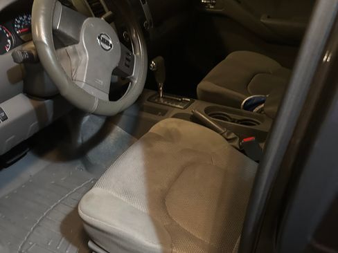 Used 2012 Nissan Frontier SV RWD image 10