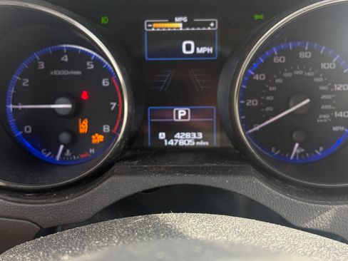 Used 2017 Subaru Outback 2.5i Limited AWD/4WD image 2