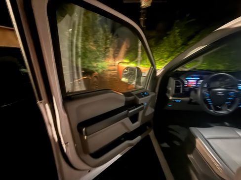 Used 2016 Ford F150 XL w/ Equipment Group 101A Mid image 11