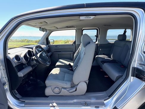 Used 2010 Honda Element LX image 11