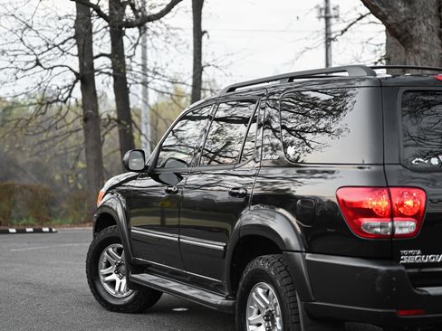 Used 2006 Toyota Sequoia Limited image 10