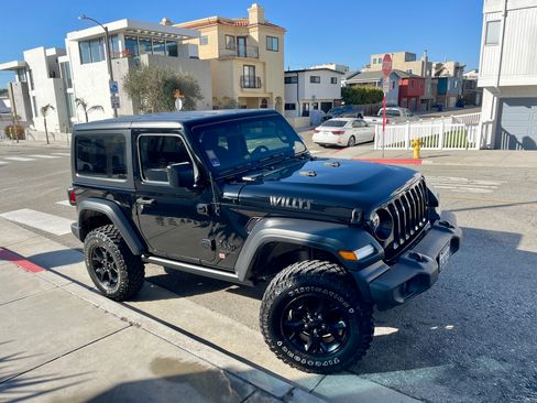 Used 2020 Jeep Wrangler Sport image 1