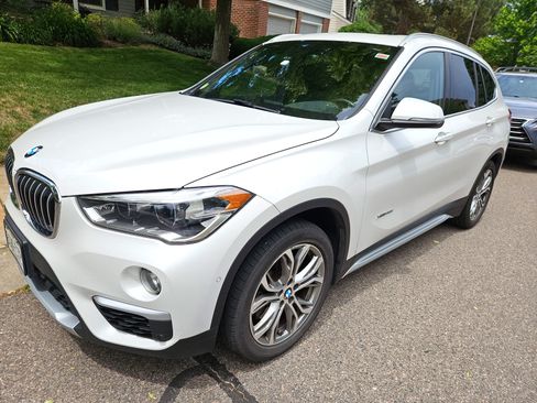 Used 2016 BMW X1 xDrive28i AWD/4WD image 9