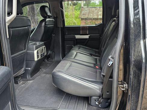 Used 2018 Ford F150 Lariat w/ Equipment Group 502A Luxury AWD/4WD image 20