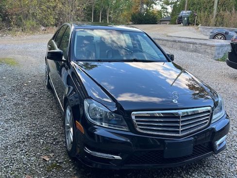 Used 2012 Mercedes-Benz C 300 4MATIC Sedan image 4