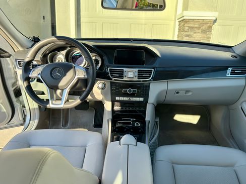 Used 2014 Mercedes-Benz E 350 Sedan image 13