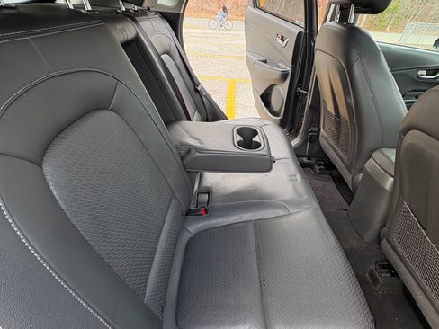 Used 2018 Hyundai Kona Limited image 16