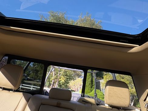 Used 2019 Ford F350 Lariat w/ Chrome Package image 21