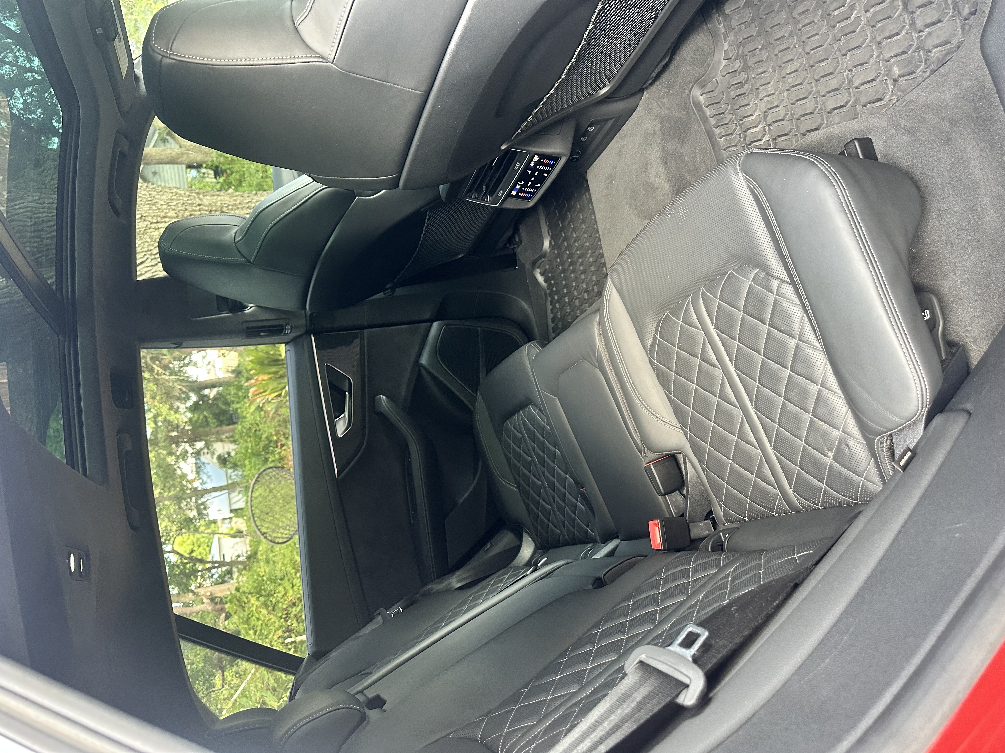 Used 2023 Audi SQ8 Prestige AWD/4WD image 8