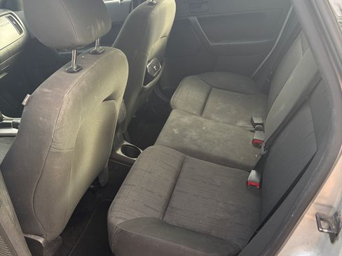 Used 2009 Ford Focus SE image 5