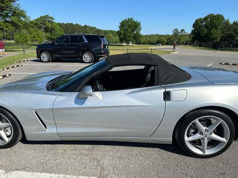 Used 2012 Chevrolet Corvette Convertible RWD image 11