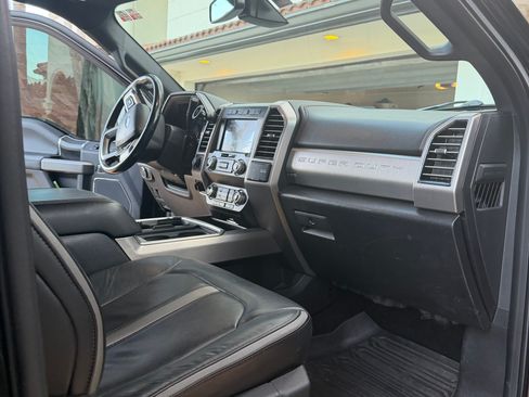 Used 2019 Ford F250 Platinum w/ Platinum Ultimate Package AWD/4WD image 20