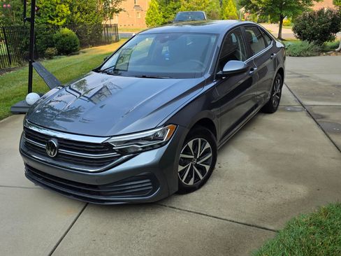 Used 2024 Volkswagen Jetta S FWD image 2