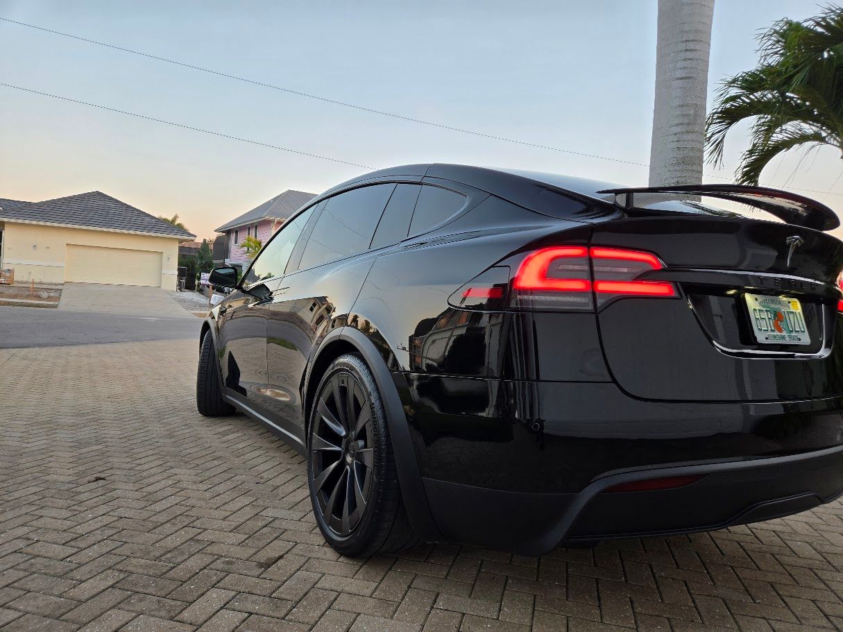 Used 2022 Tesla Model X AWD/4WD image 9