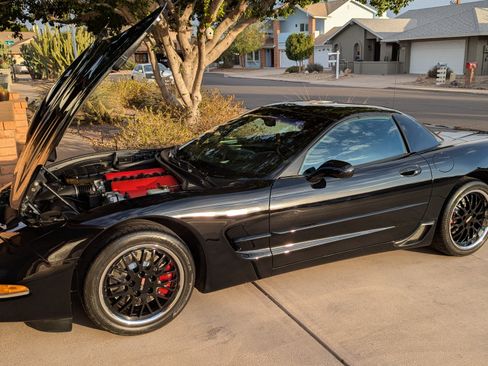 Used 2002 Chevrolet Corvette Z06 w/ Memory Pkg image 12