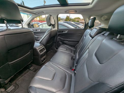 Used 2017 Ford Edge Titanium w/ Equipment Group 301A image 8