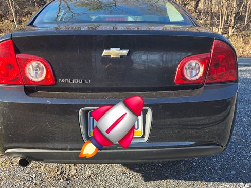 Used 2010 Chevrolet Malibu LT w/ Power Convenience Package image 4