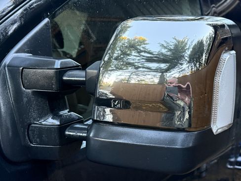 Used 2019 Nissan Titan Platinum Reserve w/ Platinum Utility Package image 12