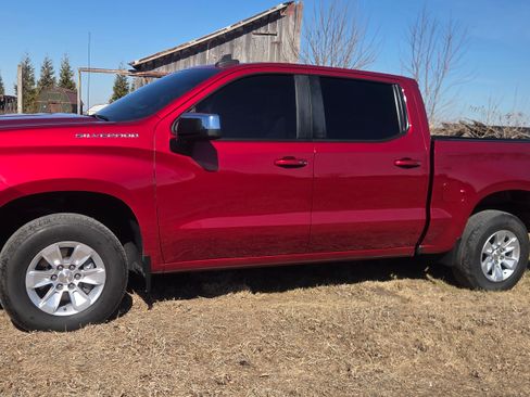 Used 2020 Chevrolet Silverado 1500 LT w/ All-Star Edition image 2