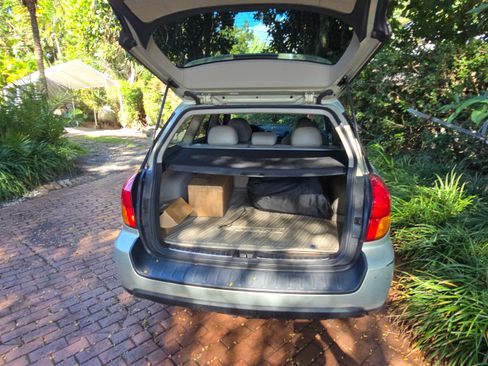 Used 2005 Subaru Outback 2.5XT Limited image 10