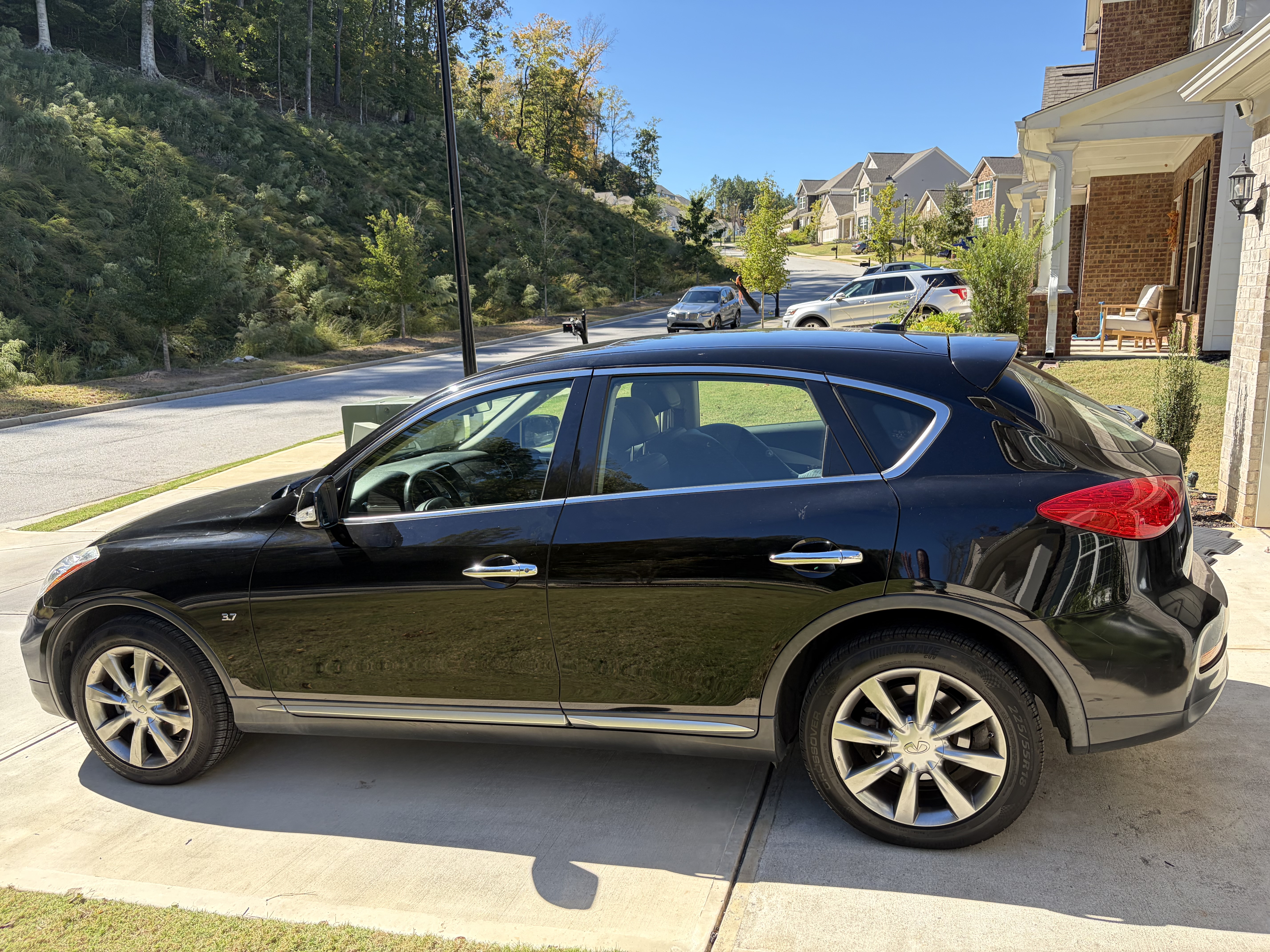 Used 2017 INFINITI QX50 AWD image 4