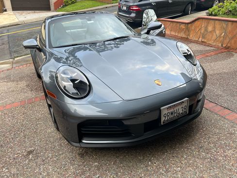 Used 2025 Porsche 911 Carrera image 5