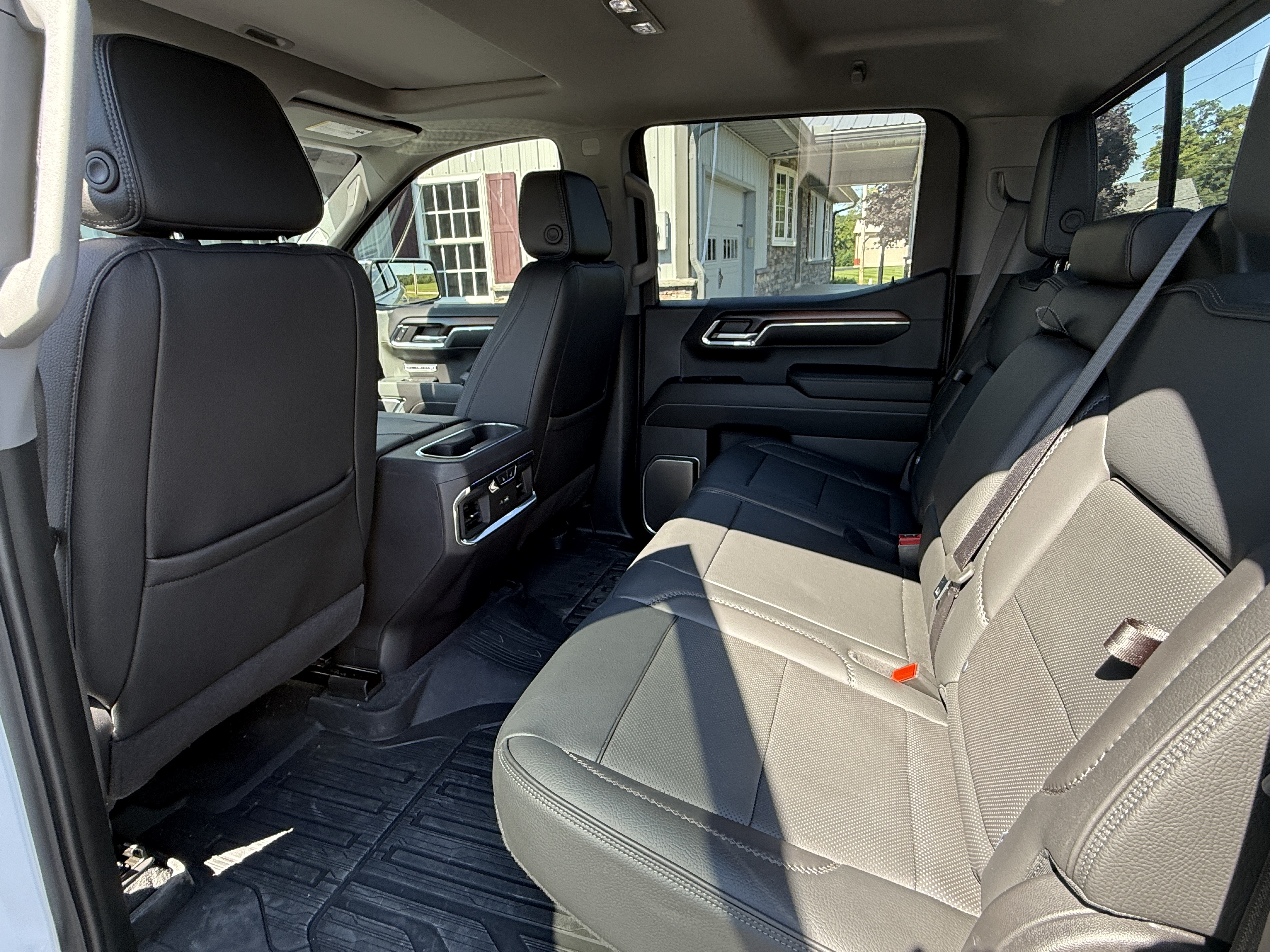 Used 2024 GMC Sierra 1500 Denali w/ Denali Reserve Package AWD/4WD image 12