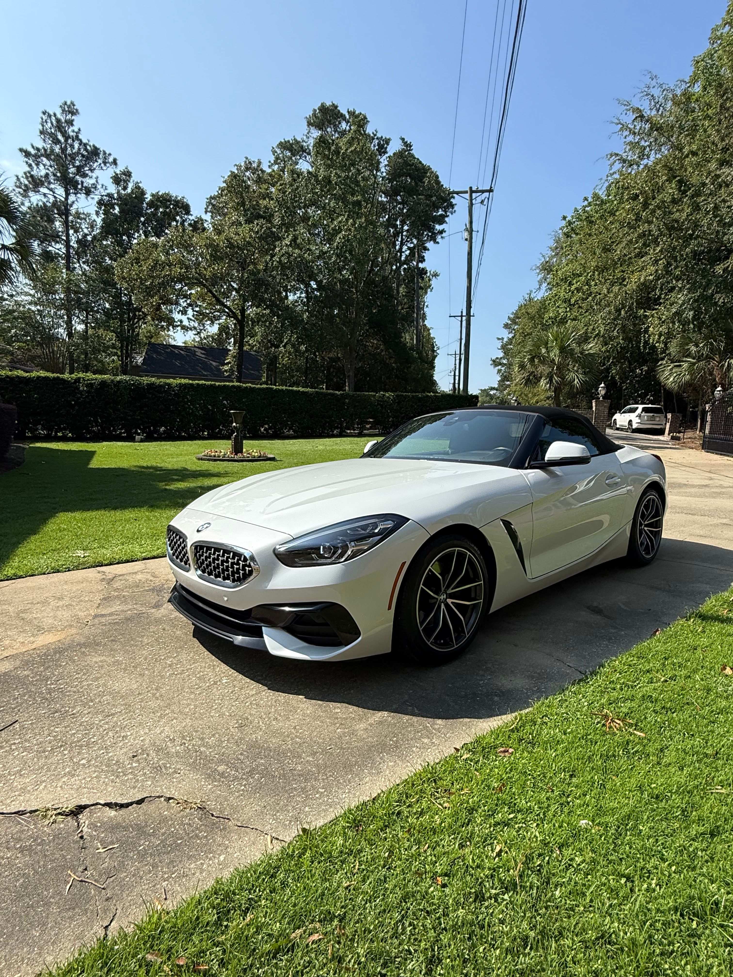 Used 2022 BMW Z4 sDrive30i RWD image 2