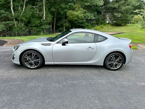 Used 2013 Scion FR-S RWD image 5