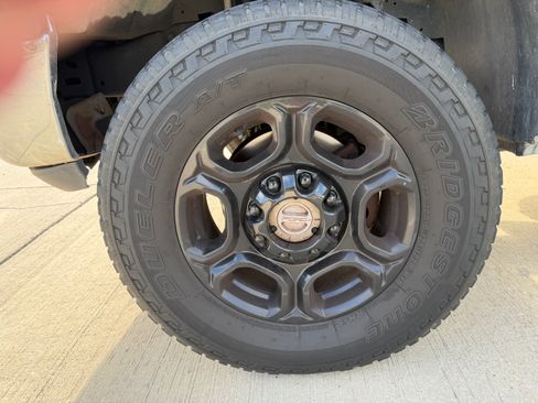 Used 2005 Ford F250 XL AWD/4WD image 5