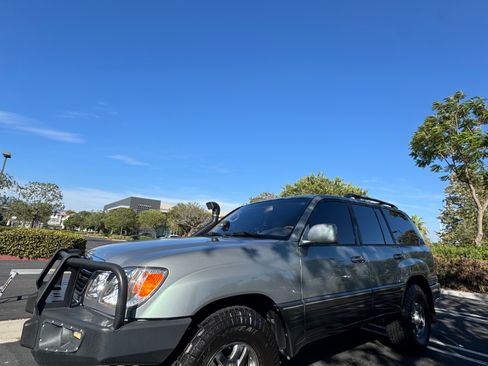 Used 2002 Lexus LX 470 4WD image 2