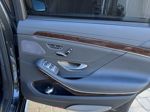 Used 2019 Mercedes-Benz S 63 AMG S 4MATIC Sedan image 26