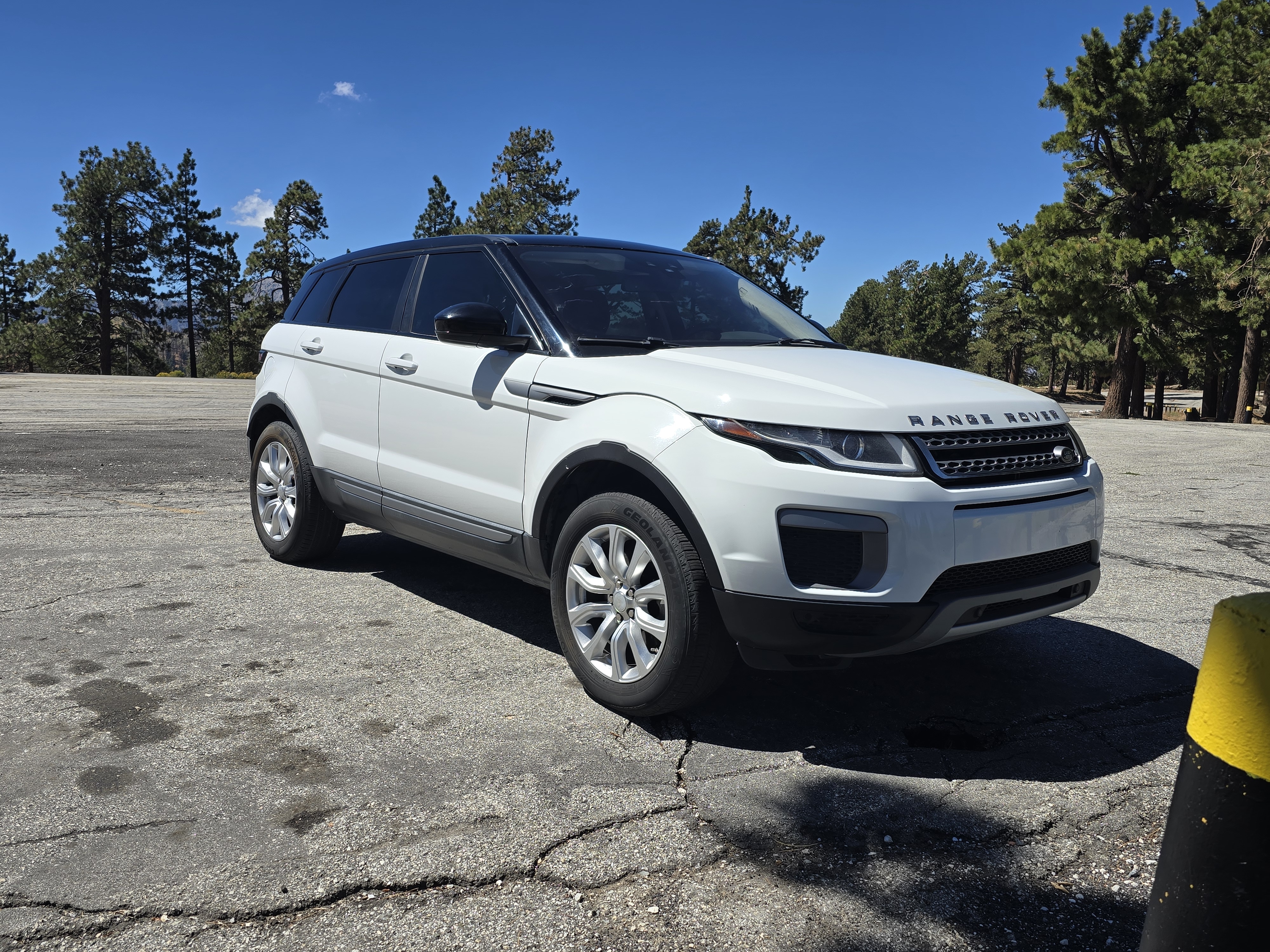 Used 2016 Land Rover Range Rover Evoque SE AWD/4WD image 1