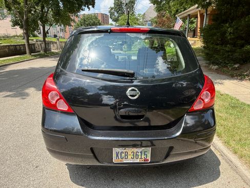 Used 2011 Nissan Versa 1.8 S w/ Plus Pkg FWD image 5