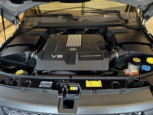 Used 2010 Land Rover Range Rover Sport Supercharged image 9