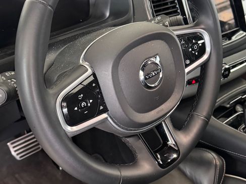 Used 2022 Volvo XC90 T8 R-Design w/ Advanced Package image 9