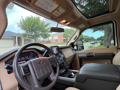 Used 2016 Ford F250 Lariat w/ Lariat Ultimate Package image 17