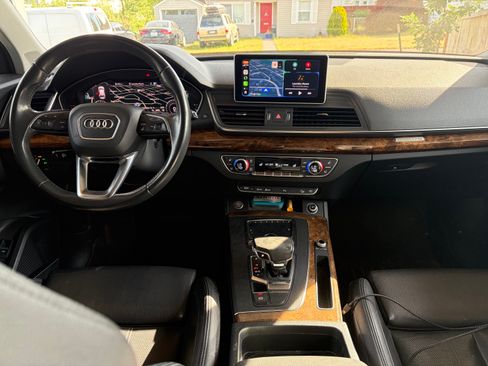 Used 2018 Audi Q5 2.0T Premium Plus w/ Premium Plus Package AWD/4WD image 10