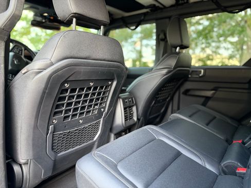 Used 2025 Ford Bronco Badlands AWD/4WD image 9