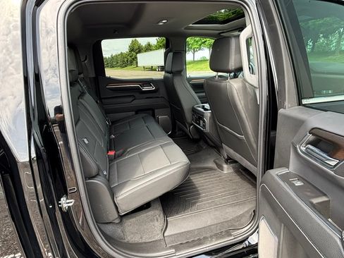 Used 2024 GMC Sierra 1500 Denali AWD/4WD image 19