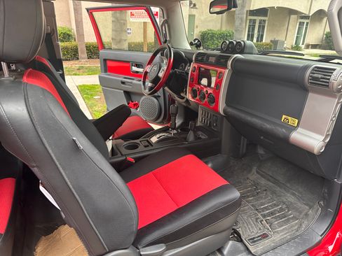 Used 2012 Toyota FJ Cruiser 4WD w/ Trail Teams Special Edition image 26