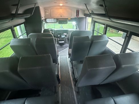 Used 2007 Chevrolet Express 3500 w/ School Bus Package RWD image 12