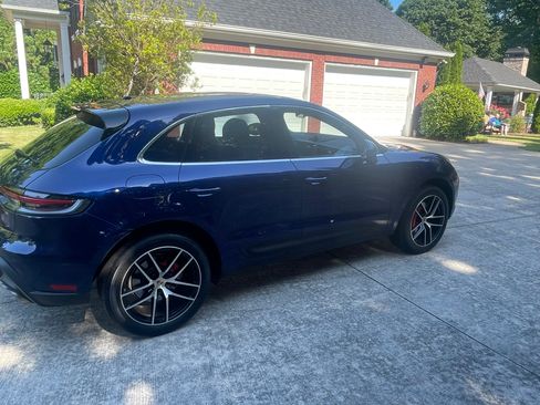 Used 2022 Porsche Macan S AWD/4WD image 10