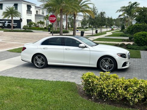 Used 2019 Mercedes-Benz E 300 image 2