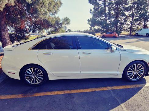 Used 2018 Lincoln MKZ Select w/ Select Plus Package image 5