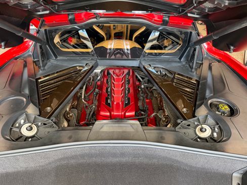 Used 2020 Chevrolet Corvette Stingray Premium Cpe w/ 3LT Preferred Equipment Group image 31